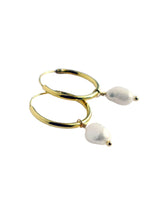 Nisia Hoops